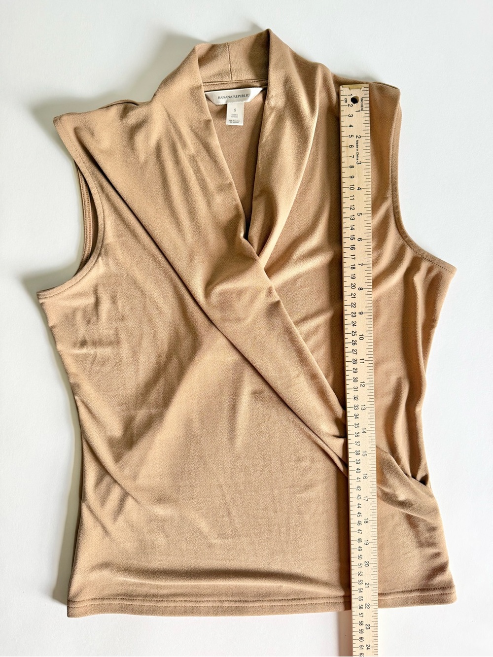 Banana Republic Afternoon Latte Crepe Wrap Top S Corporate Chic Minimalist Work - Picture 12 of 14